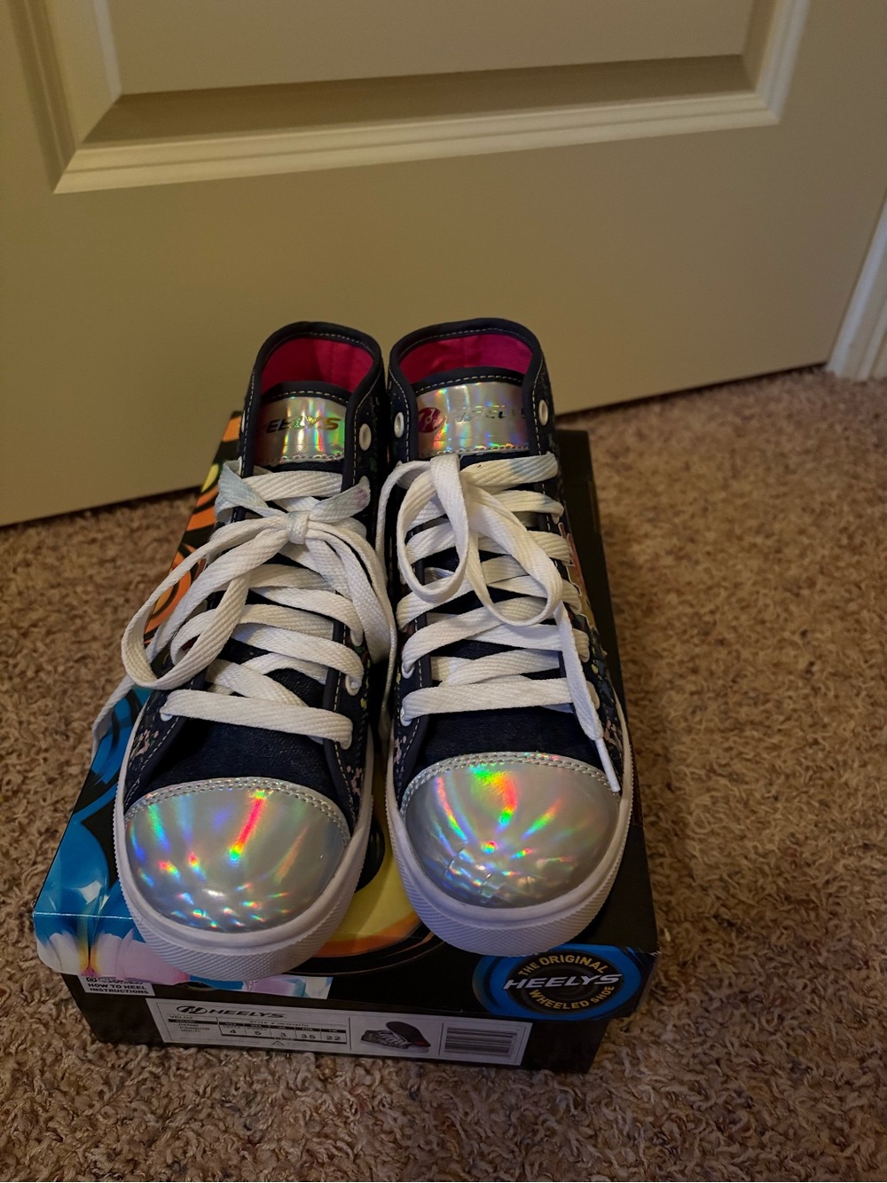 Heelys Girls' High-Top Sneakers in Navy with Rainbow Accents - Picture 6 of 7